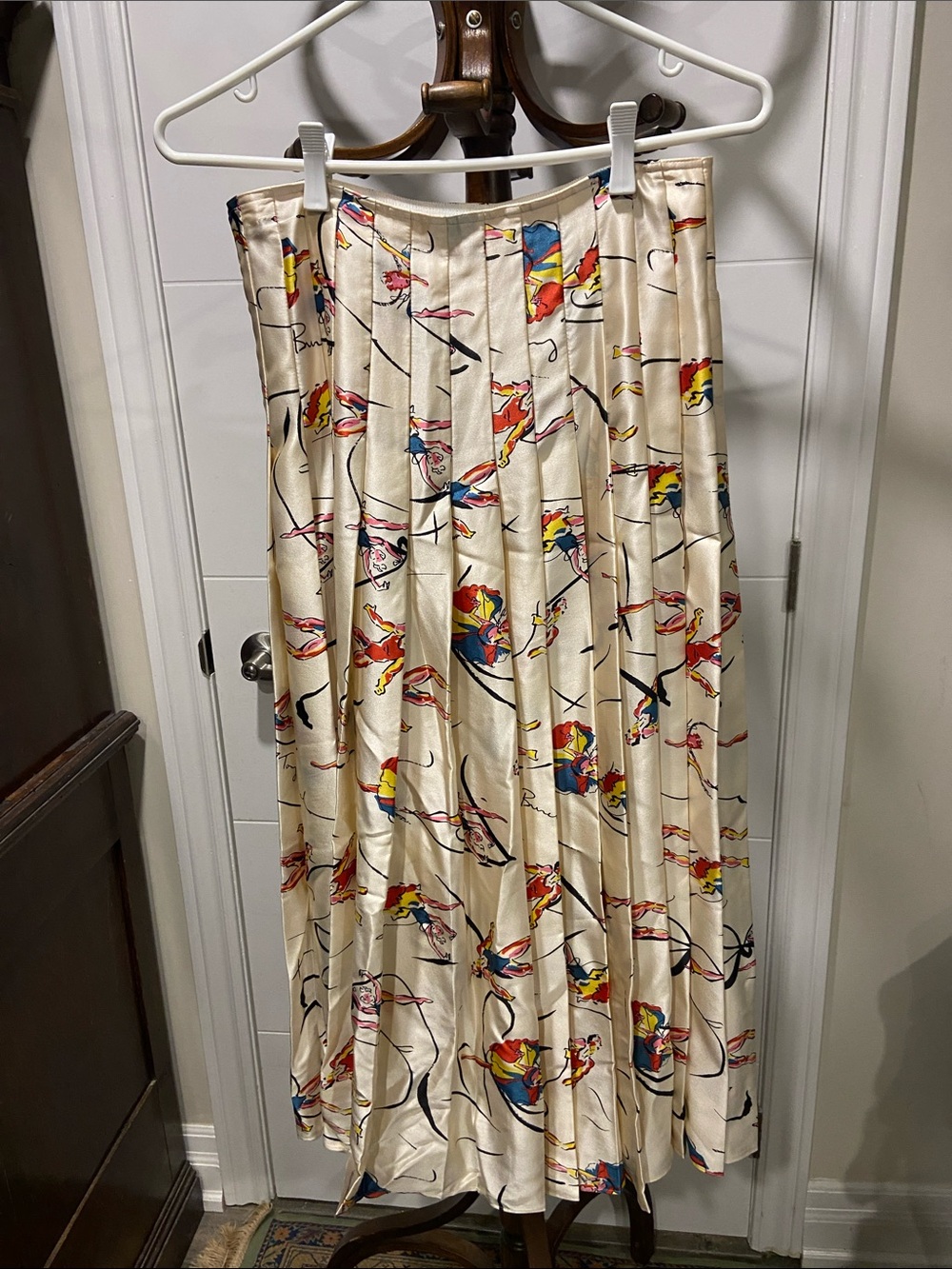 Tory Burch Cream Pleated Midi Silk Skirt with Multicolor Abstract Accents